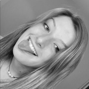 Meet your Posher, Ava